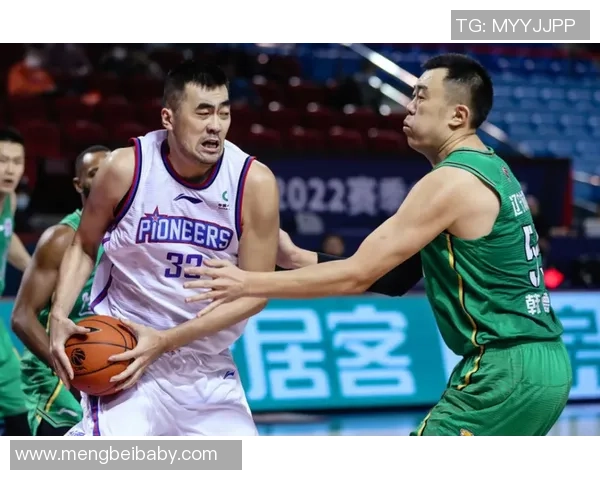 重庆篮球队以92分领跑精英赛积分榜展现强劲实力